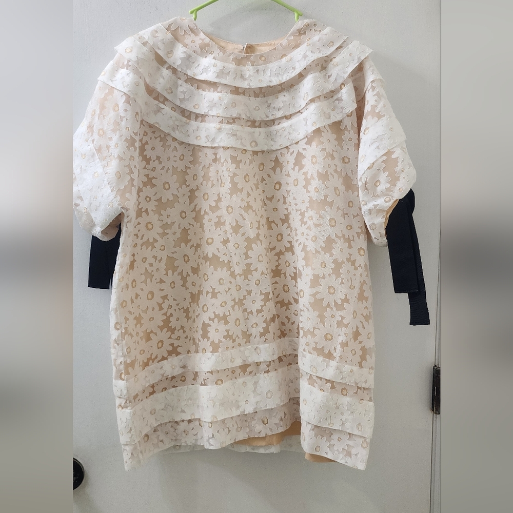 I 🤎 Parlor Floral Lace Women Top - Cream and White, Size 4, Silk.‎